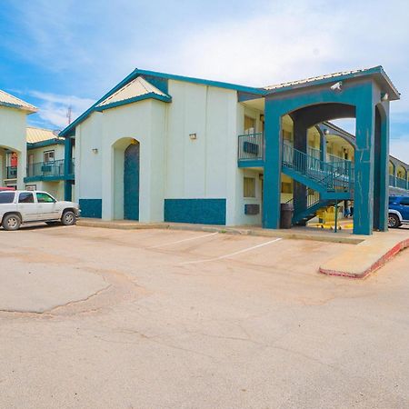 Oyo Hotel Midland Bagian luar foto